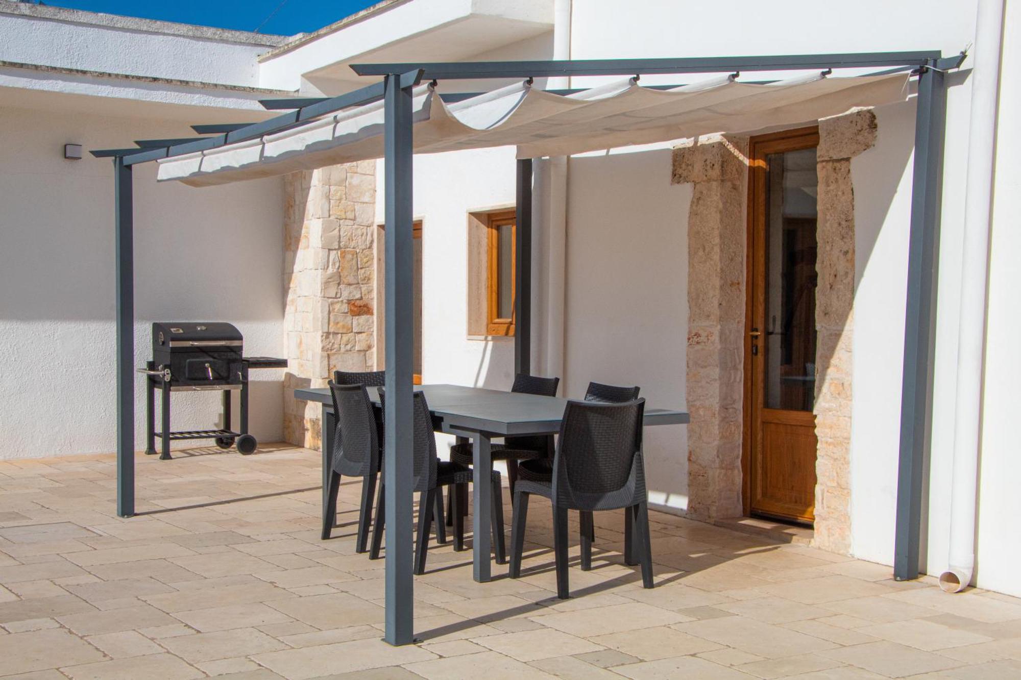 Villa With Trullo And Pool, Альберобелло Экстерьер фото